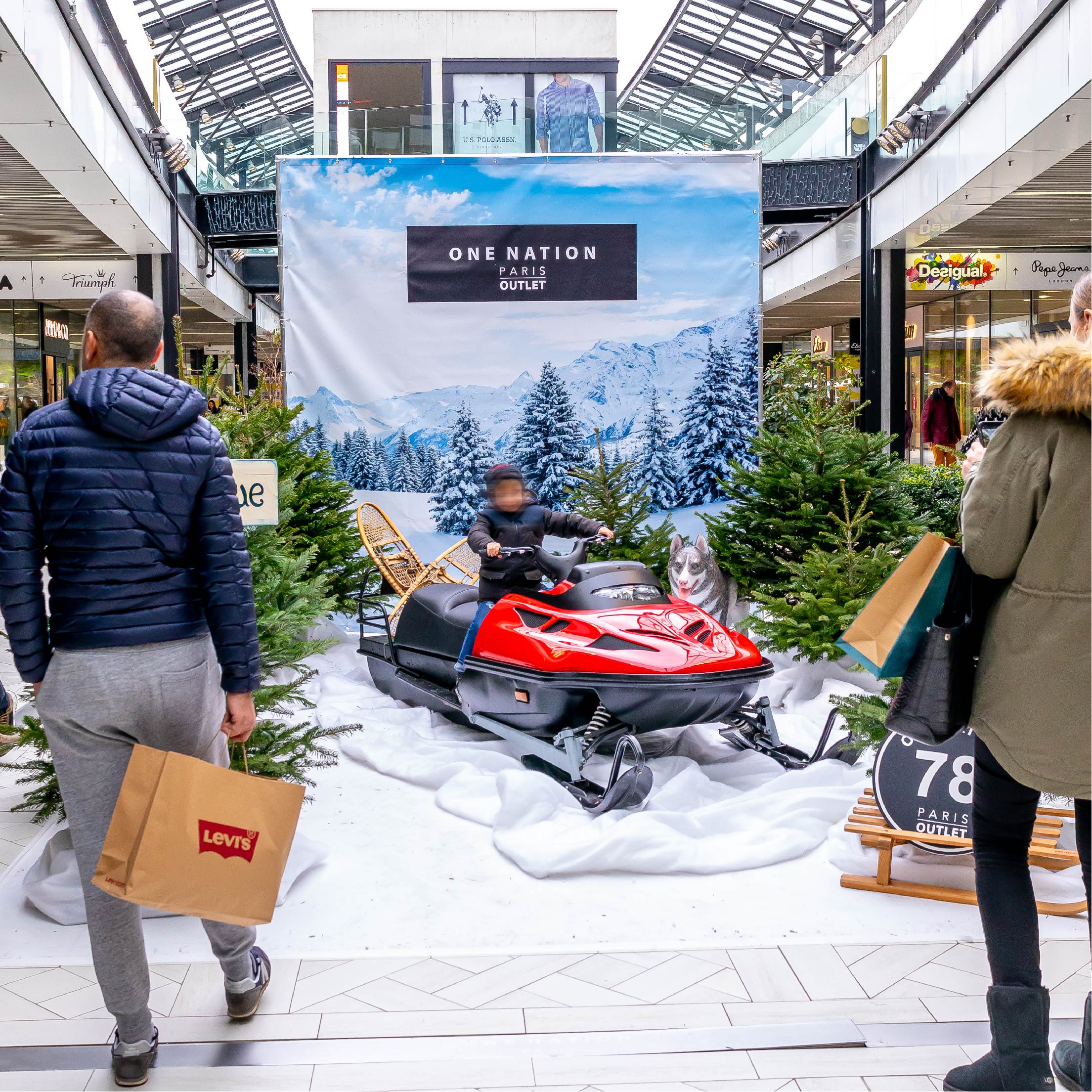 decoration montagne photocall motoneige